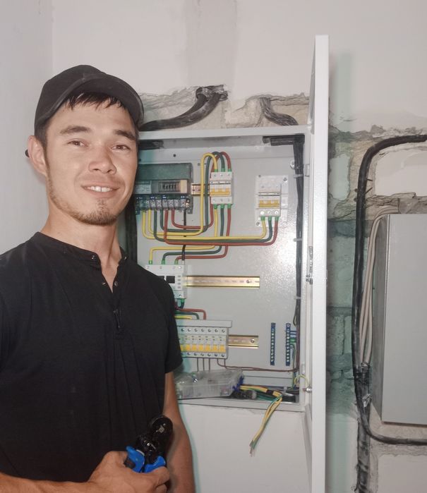 Электрик электрик