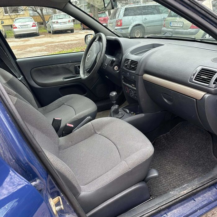 Renault Clio 1.2 бензин 2005, обслужен, 2 комплекта гуми