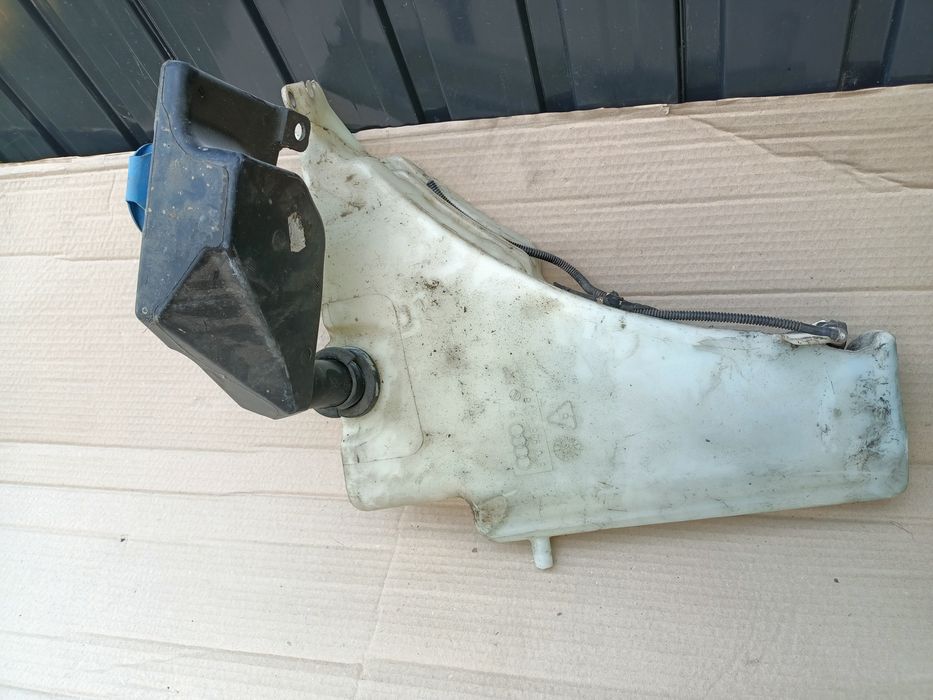 Vas spălător parbriz audi a5/ A4 2008+ 8t0955453 B