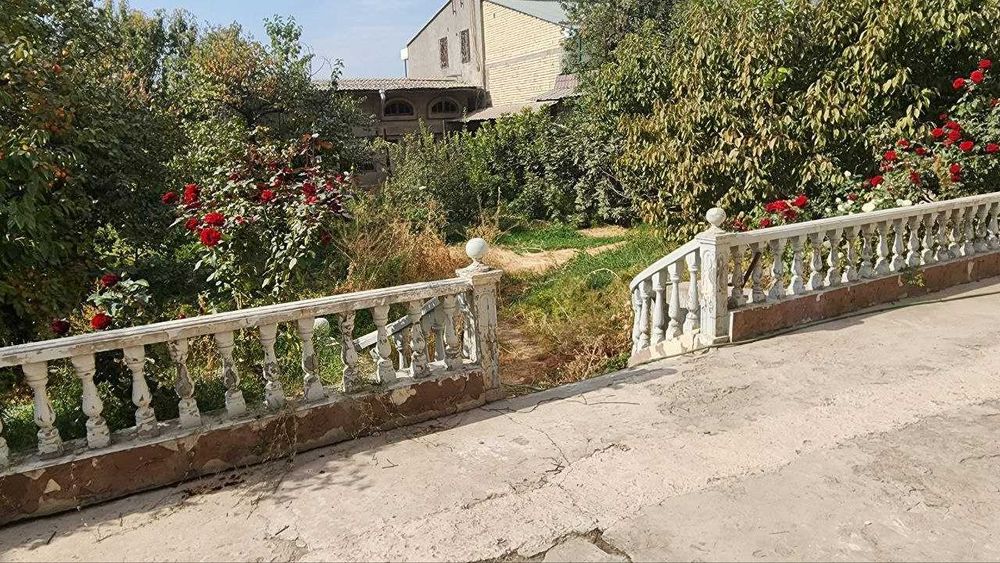 Продам отличный дом на участке (14,5 соток) Юнусабадский район.Зенит