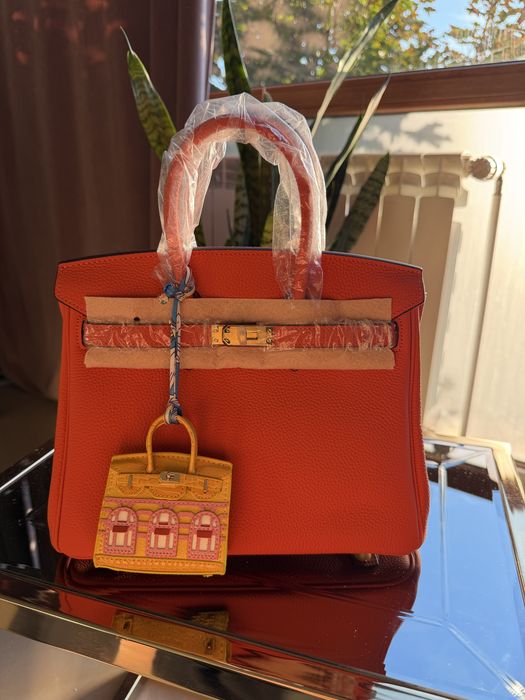 Geantă Hermès Birkin portocalie cu charm – nouă