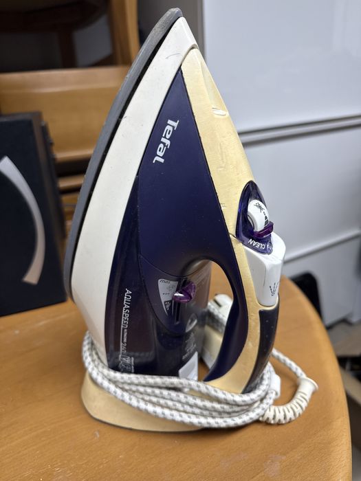 Парна ютия Tefal Aquaspeed 260