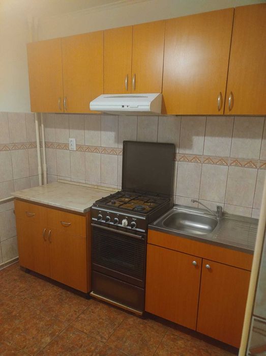 Dau in chirie apartament decomandat 2 camere mobilat/utilat - zona centrala/Emanuel/Lotus 2