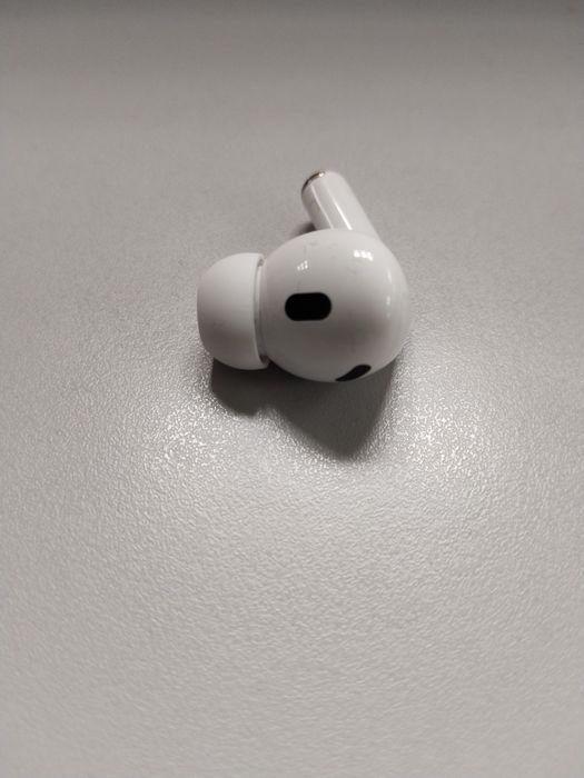 Айрподс про 2, на левое ухо