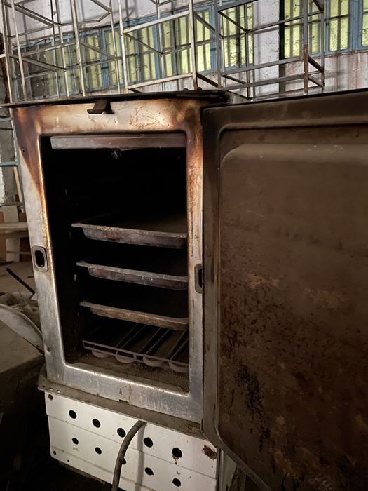 Шкаф жарочный, сушильный в рабочем состоянии