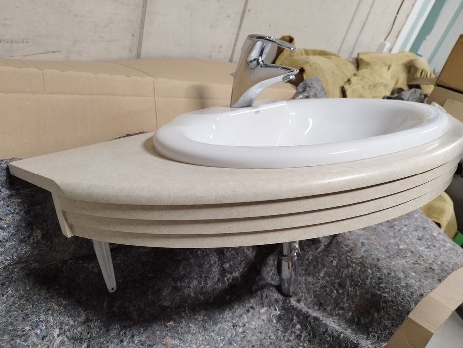 Плот с мивка и батерия