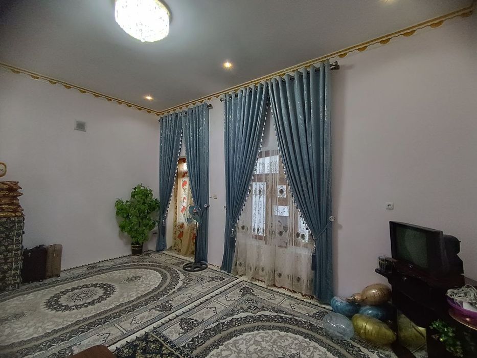 Zudlik bilan Xovli sotiladi 6 sotix pul zarilligi uchun arzon sotyapmi