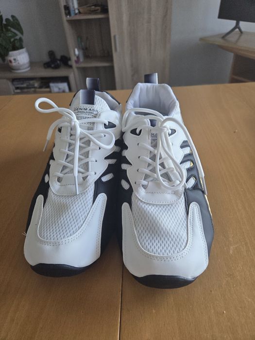 Нови мъжки маратонки 44