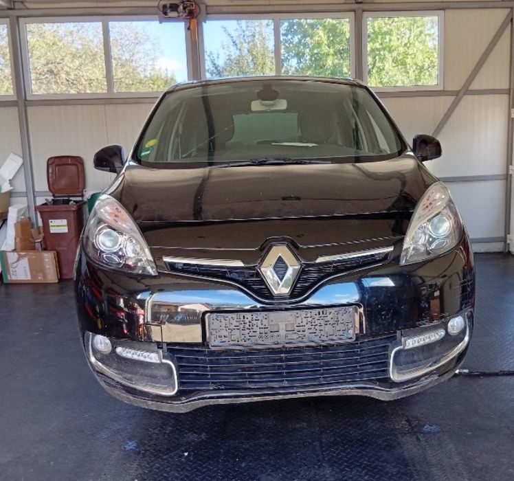 Far faruri stanga dreapta renault scenic 3 facelift 2012-2016