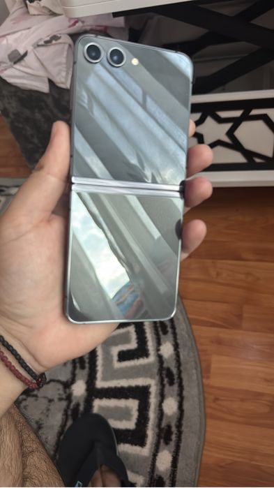 Galaxy z flip 5 256 GB