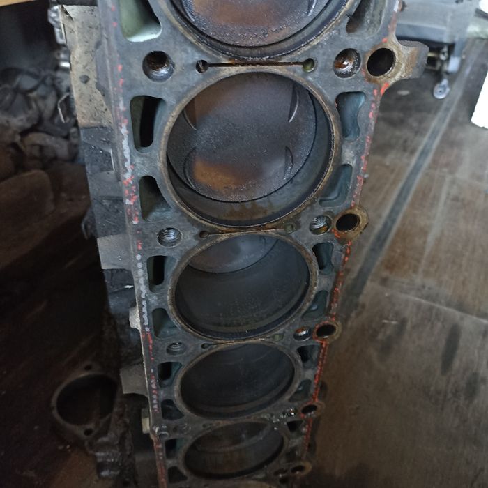 ЗАРЯЖЕННЫЙ Блок М104 Мерс 124