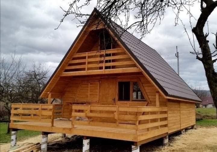 Vand cabane de gradina pentru locuit