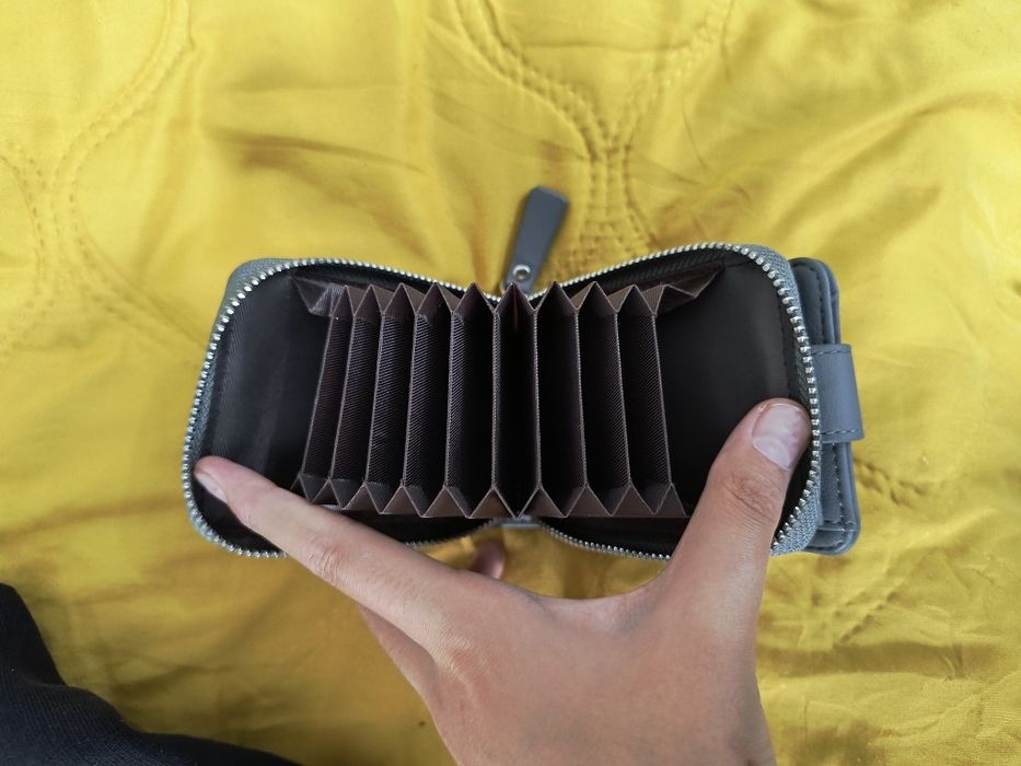 Продам кошелек картхолдер