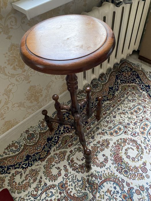 Подставка для цветов ( дерево)