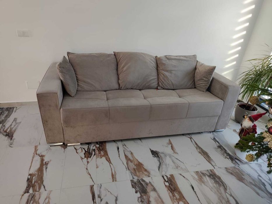 CANAPEA extensibila noua cu 5 perne in stare perfecta merita vazuta