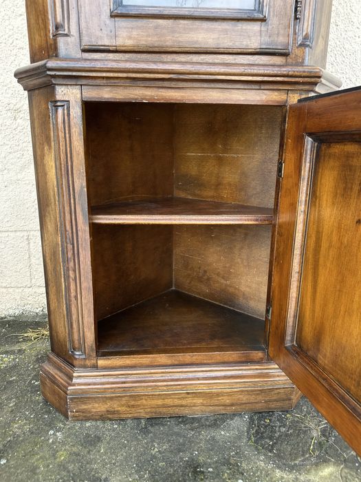 Ретро ъглова витрина  с шкаф