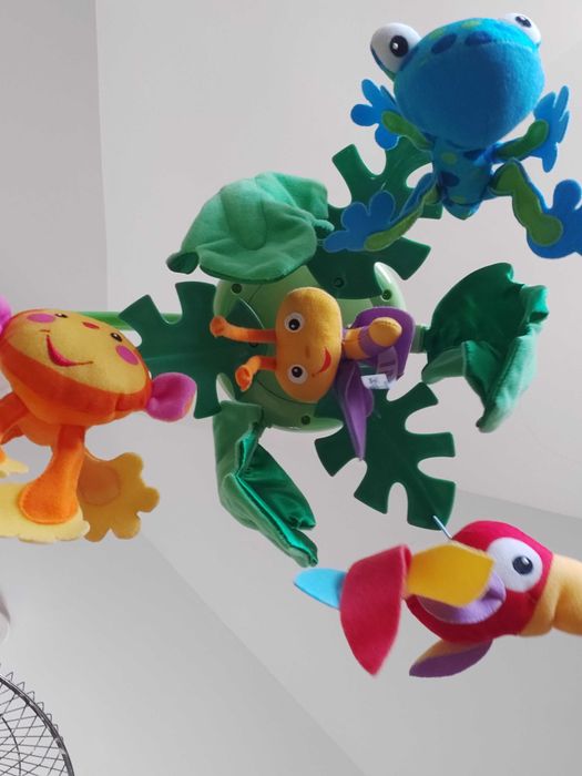 Музикална бебешка играчка