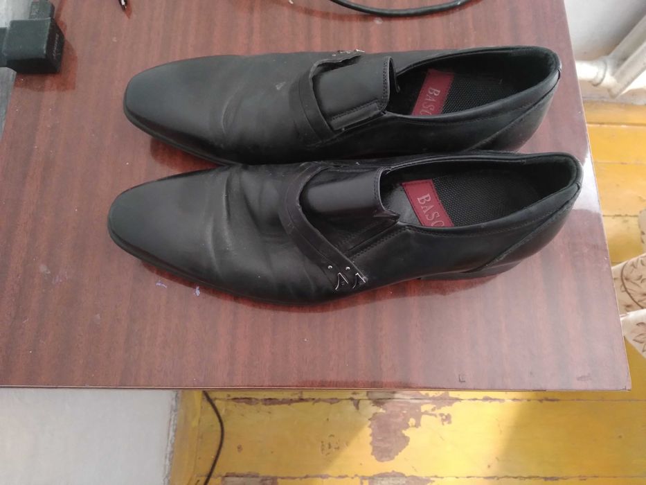 Поодам мужские туфли