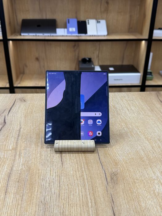 Телефон Samsung Z Fold 6 1 tb внутренний экран сломан