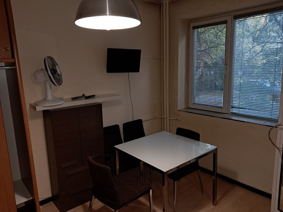 Едностаен от 22 кв.м, Иван Вазов,обзаведен, ремонтиран, за Ч. Л - 400 EUR