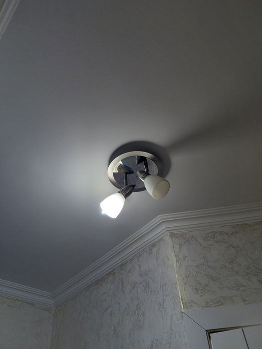 Люстра в рабочем состояние все