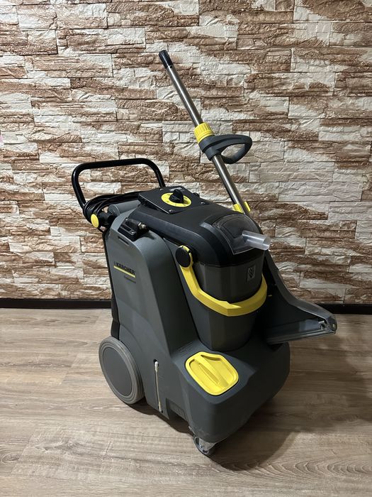 Химчистка Karcher Puzzi 30/4