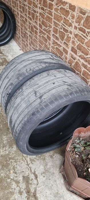 275 30 20 Vredestein