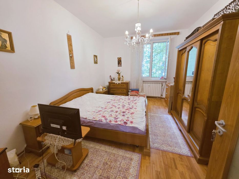 Vanzare apartament 3 camere Su 84 mp Razoare blocurile rusesti etaj 3