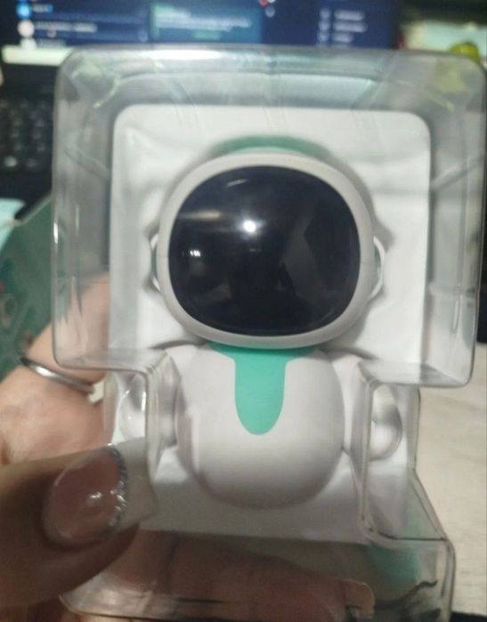 Robot eiliko ai chati bilan