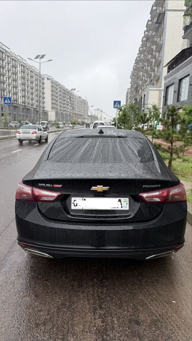 Malibu 2,4 Oldi orqa ichi primer qilingan bron bo’gan