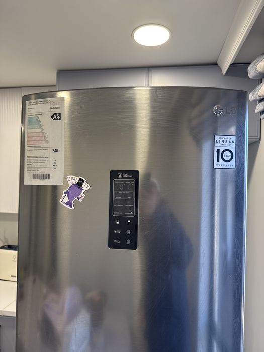 Проодам Холодильник LG