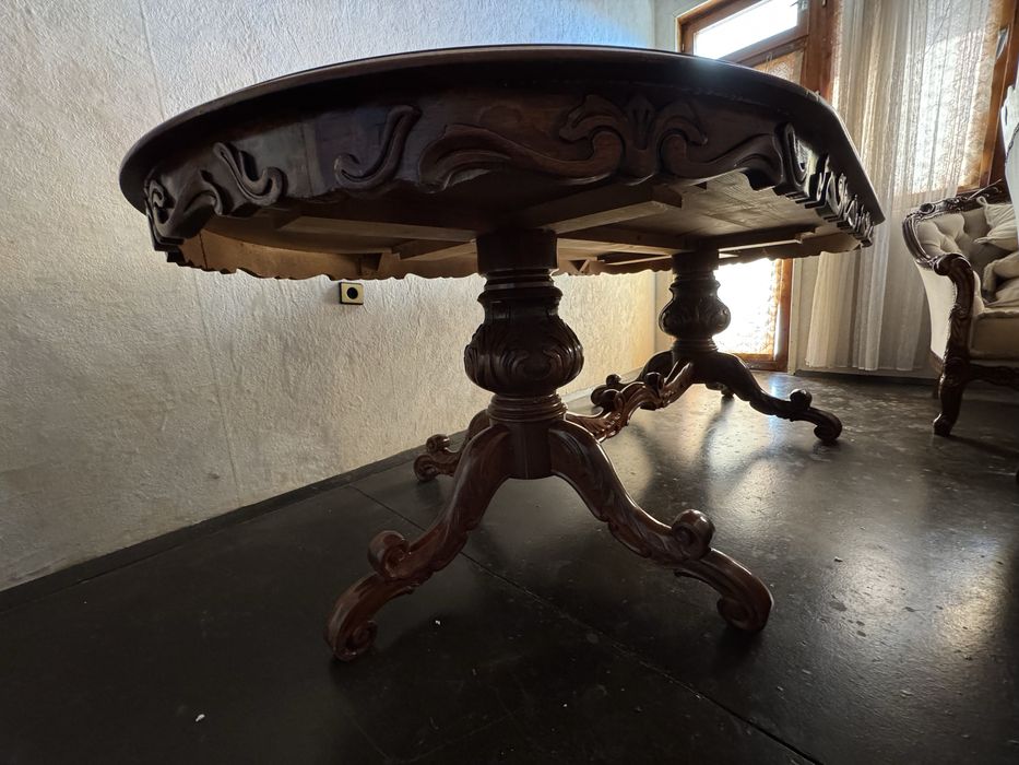 Масивна трапезна маса с 8+ места