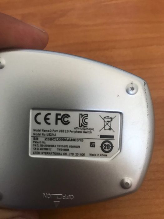 Switch automat usb 2.0 pt 2 pc