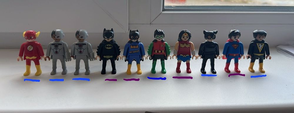 Киндер игрушки по 300-500 DS