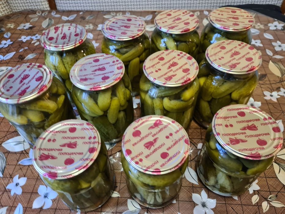 Подам огурцы маринованные!