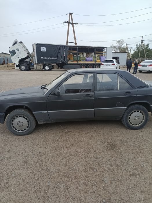 Продам w201 190E