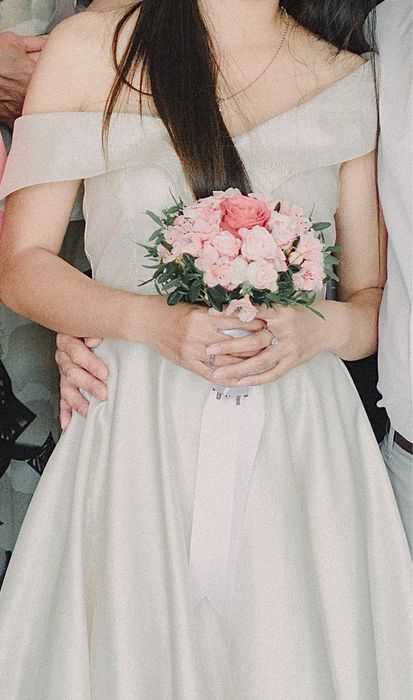 Rochie de doamne de petrecere alba. Marimea:S