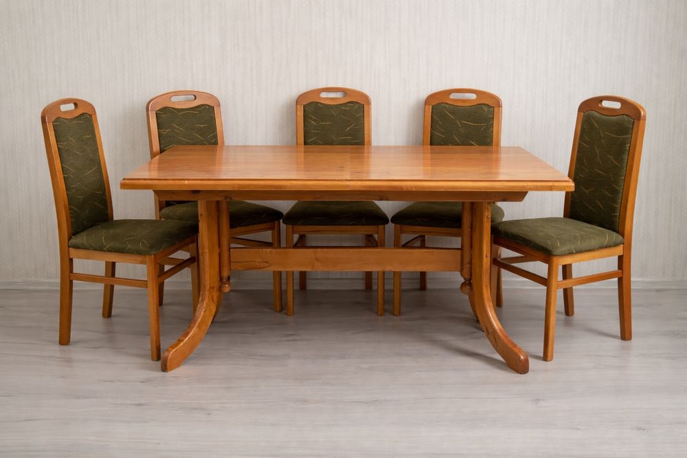 Стол с 6 стульями