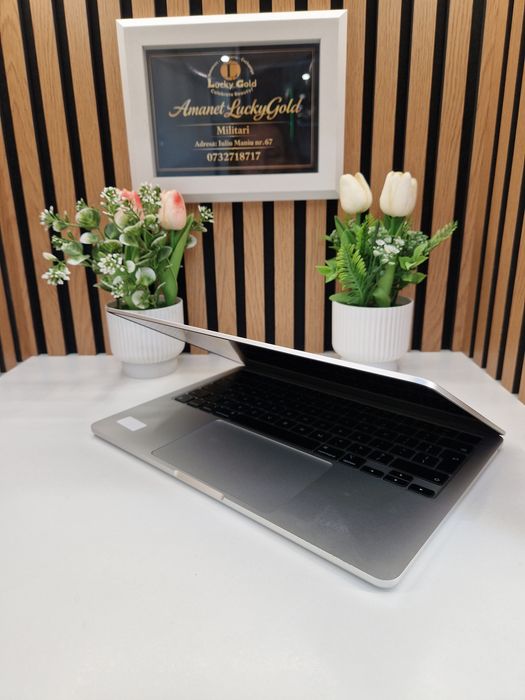 Macbook Air 2024 M3 256GB SSD 8GB Ram 98% Baterie 77 cicluri încărcare Garanție!#63412