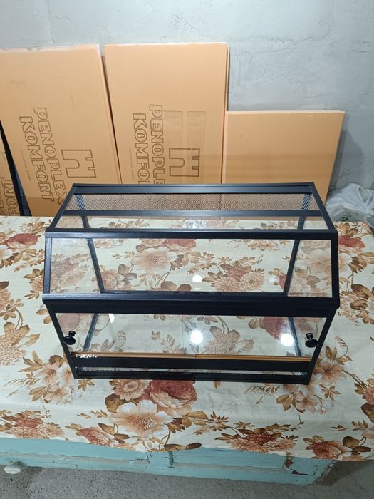 Террариум новый в наличии.