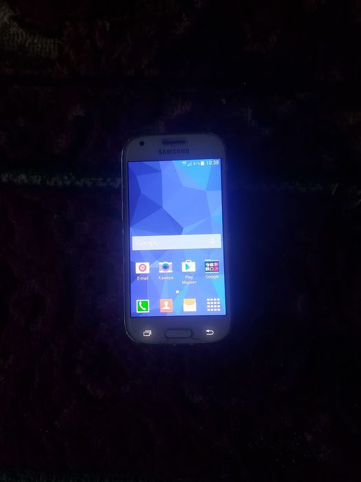 Продам смартфон Samsung.