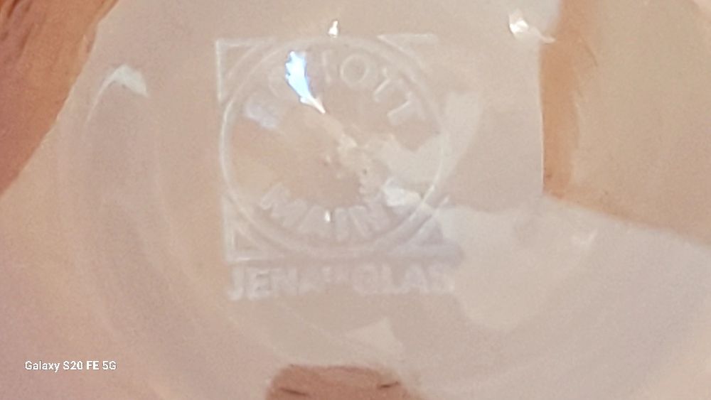 Комплект от шест чаши за кафе или чай с поднос