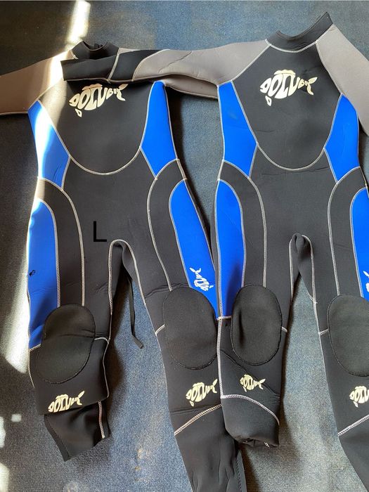 Vând costum neopren