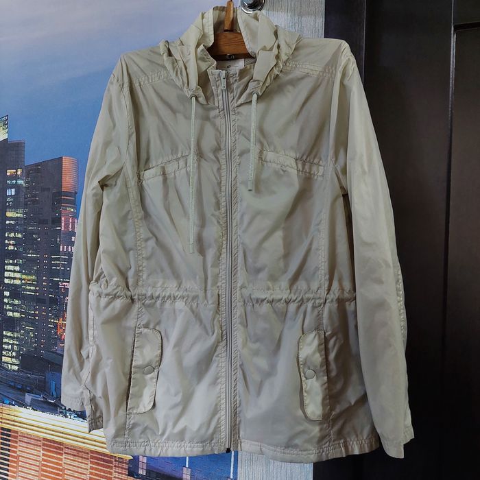 Продам ветровку 46-48р