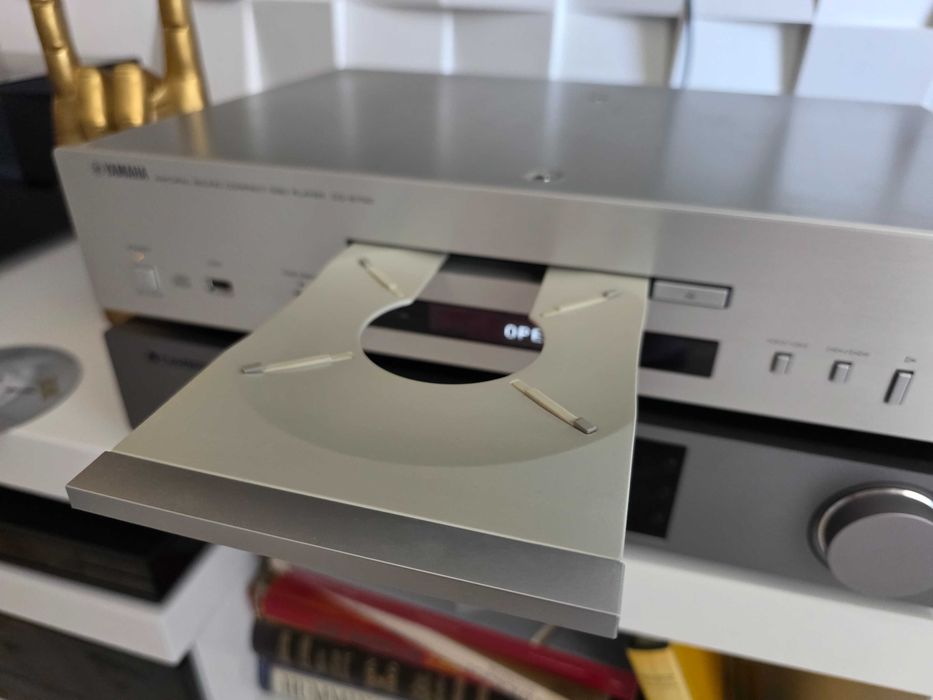 CD Player Yamaha CD-S700 Argintiu