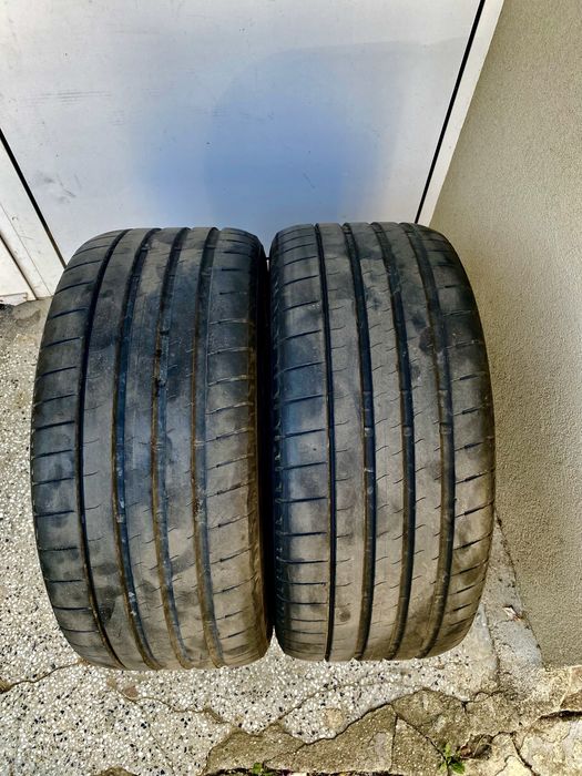 BridgeStone Potenza Sport 245 40 18