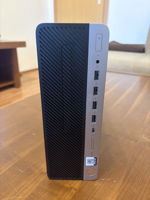 Calculator Hp 705 g4 Ryzen 5 2400g ; 16 gb ddr4 ; licenta windows 11