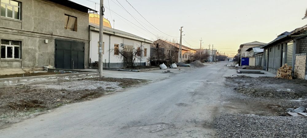 Yer (ер) sotiladi Kadastr (vremyanka) bor, 4 sotix, 20m*20m, gaz,suv,s