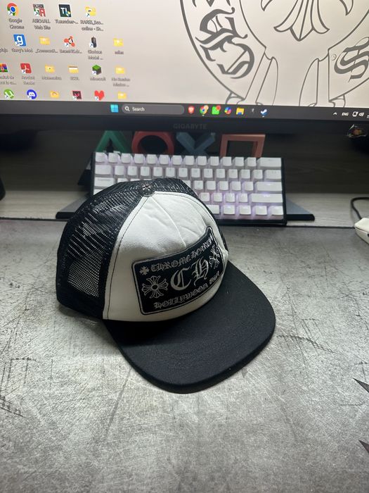 Șapcă Chrome Hearts alb cu negru