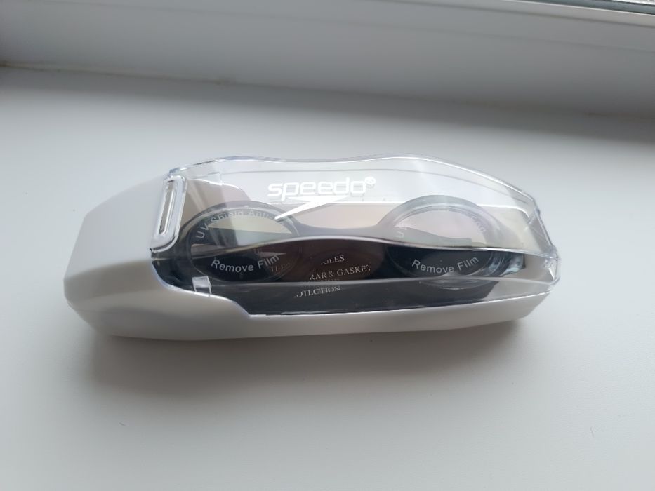 Очки для плавания